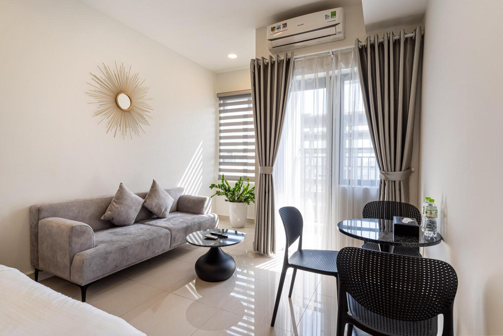 Aris Soho Balcony Saigon District 1 Căn hộ