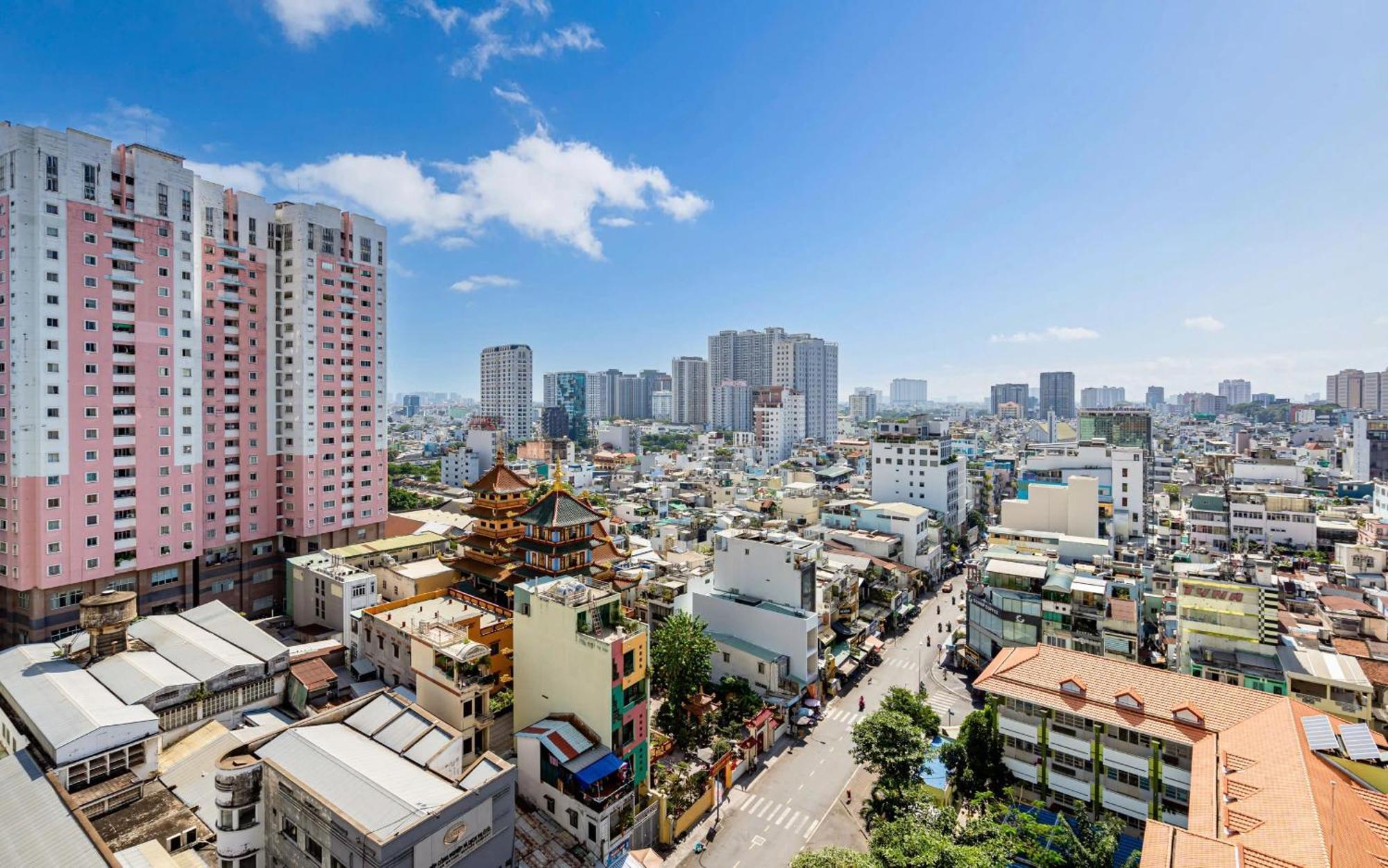 Aris Soho Balcony Saigon District 1 * TP. Hồ Chí Minh